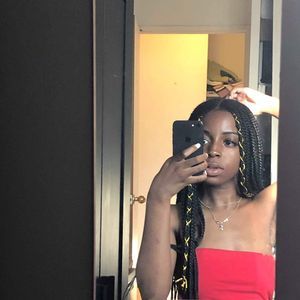 Meet your Posher, Janiay